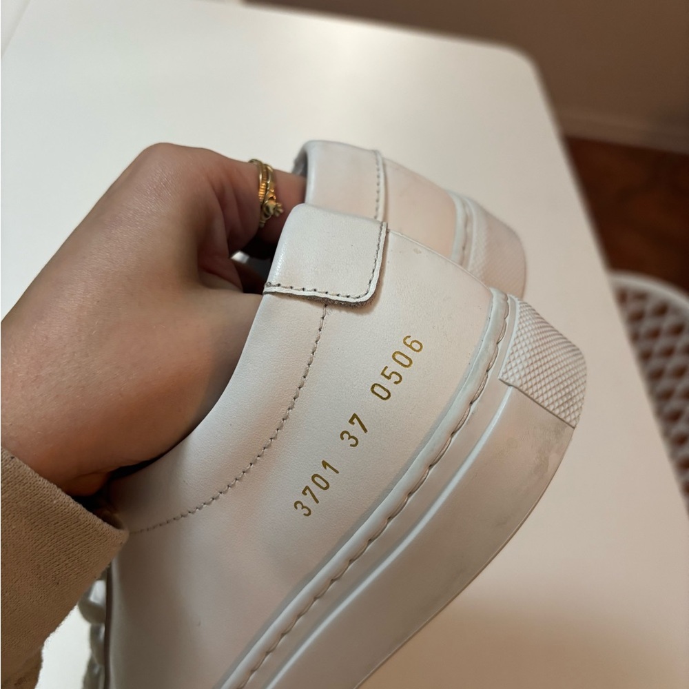 Common Projects White Leather Low-Top Sneakers with Gold Foil Detail - Picture 7 of 8